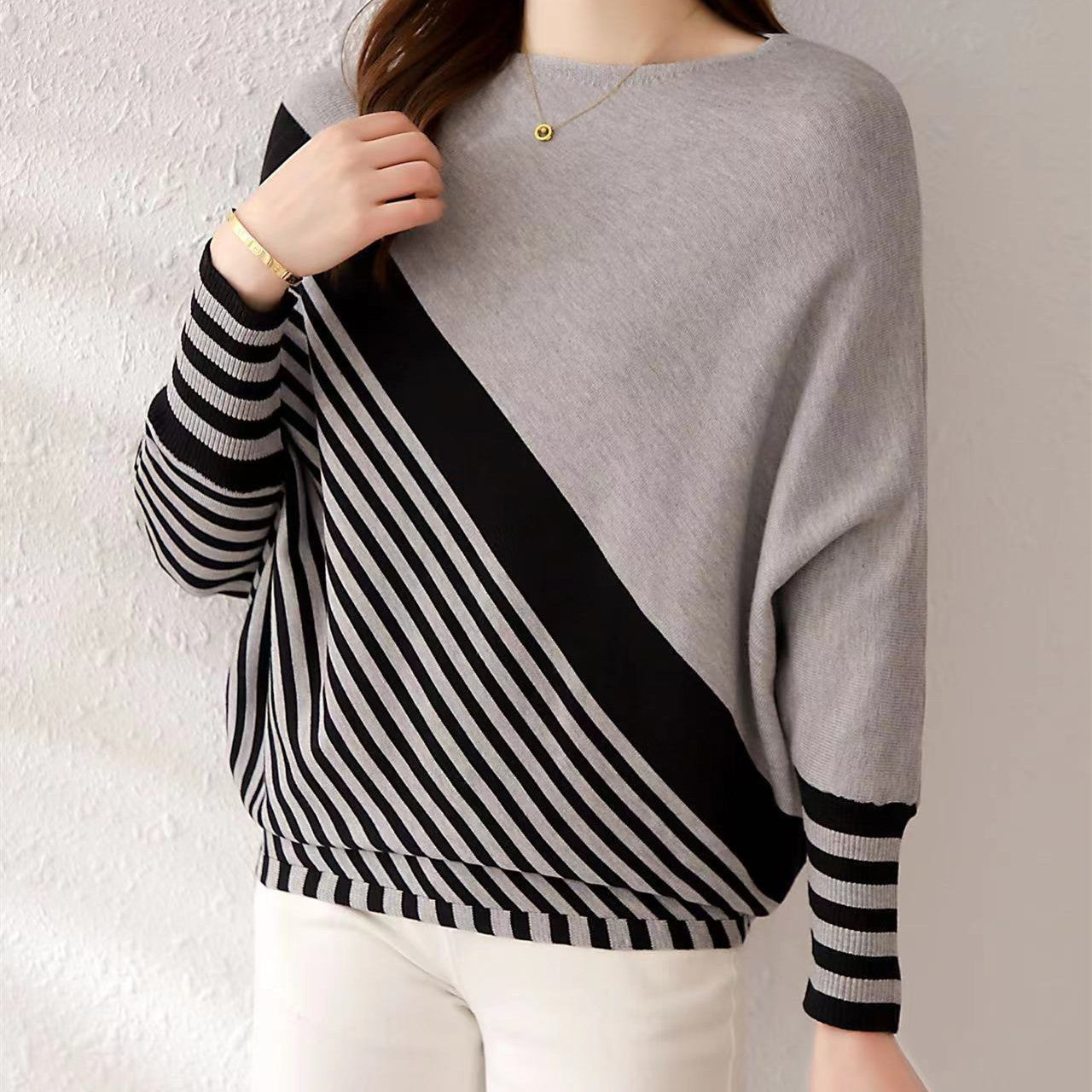 Women's Contrast Color Batwing Sleeve Sweater - InsPrint